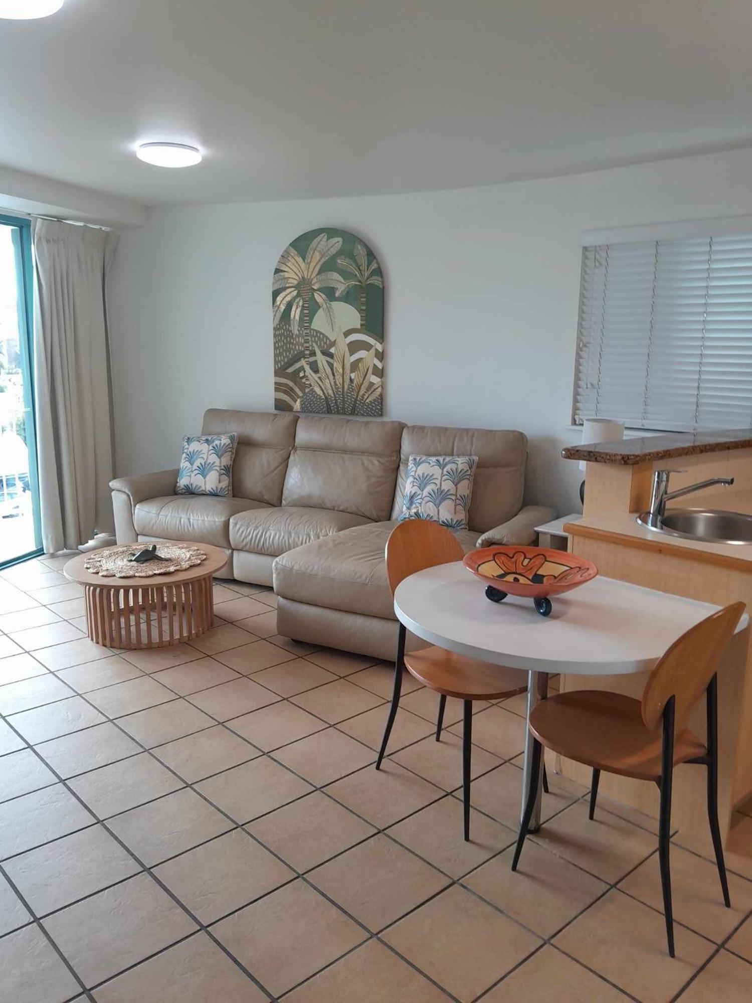 Grand Palais Boolarong Beachside Apartments Alexandra Headland Luaran gambar